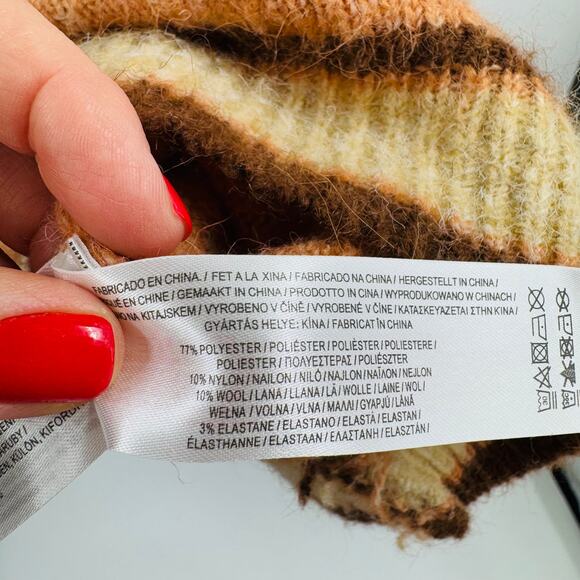 Rita Ora x Primark Tan V-Neck Striped Trim Fuzzy Knit Sweater Size Small - Picture 6 of 7